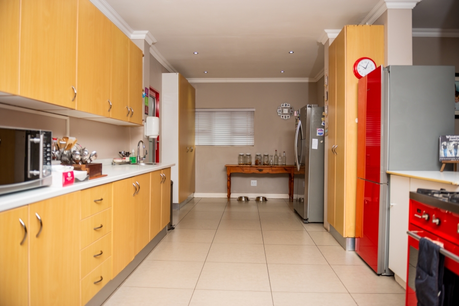 9 Bedroom Property for Sale in Nahoon Beach Eastern Cape